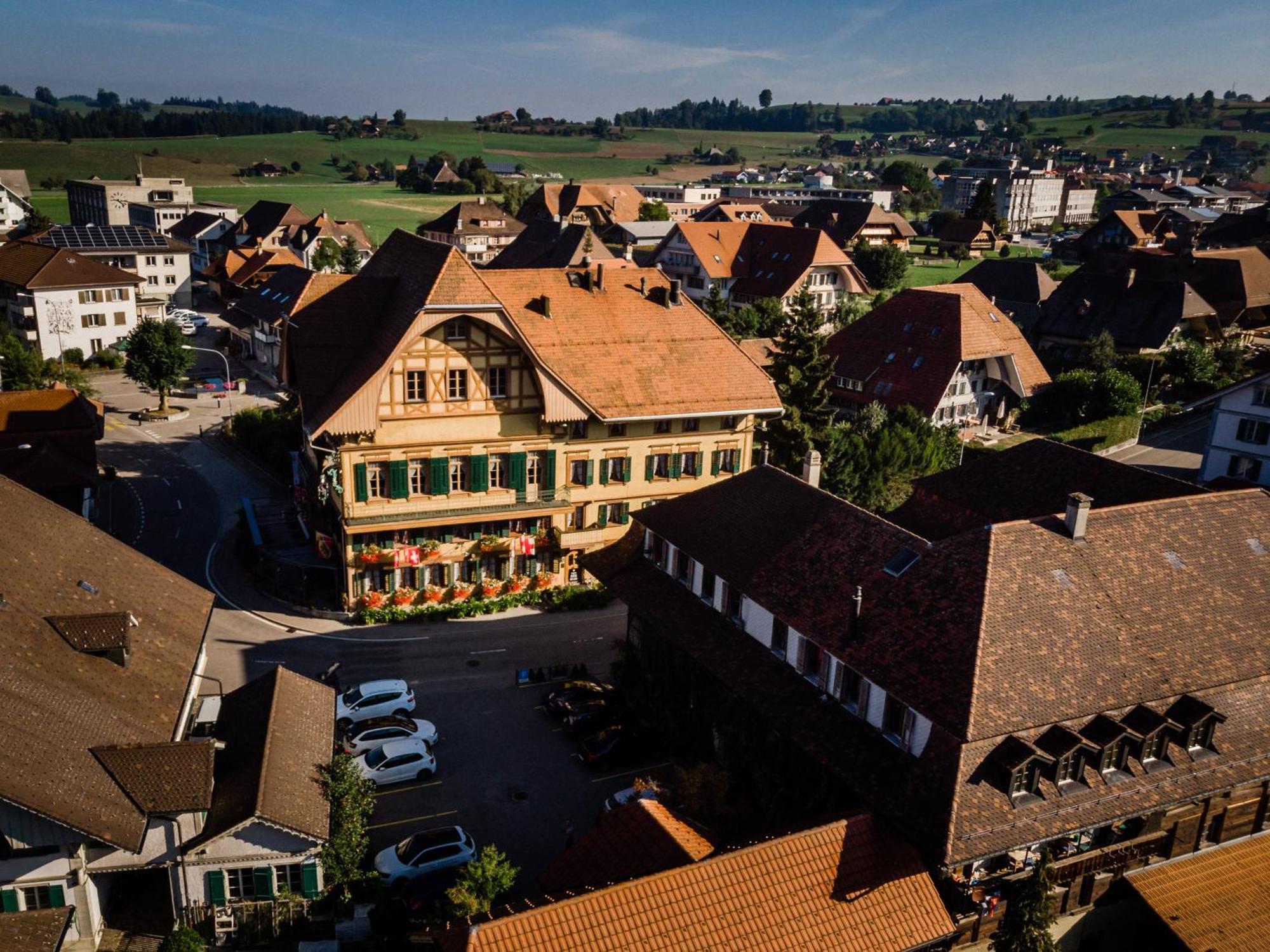 Hotel Baeren Sumiswald Eksteriør billede